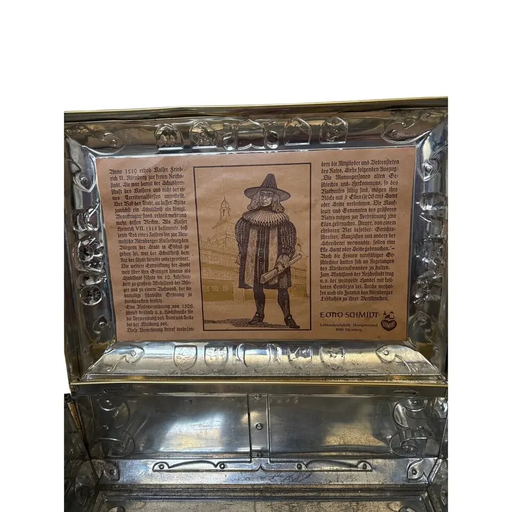 Vintage E. Otto Schmidt Nürnberg Germany Lebkuchen Tin Box Medieval Scenes 16”